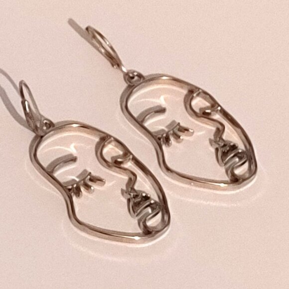 Abstract face dangle fashion earrings Picaso Esque Silver Tone BNIP - Picture 1 of 6